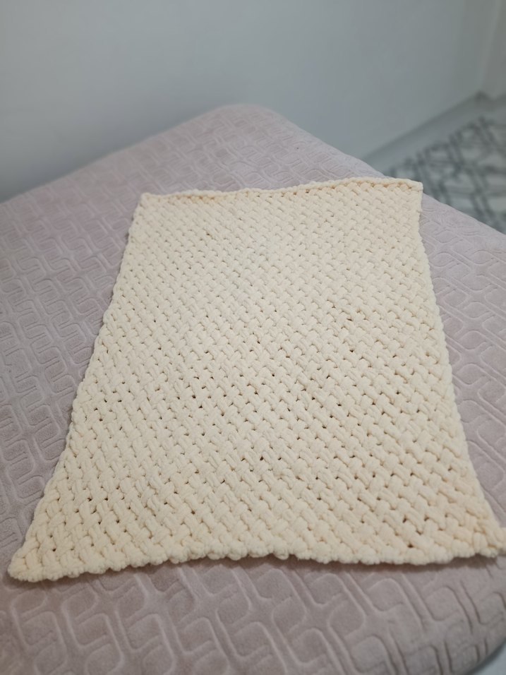 Bebekler için beyaz örme battaniye
sipariş alınır - Görsel 3