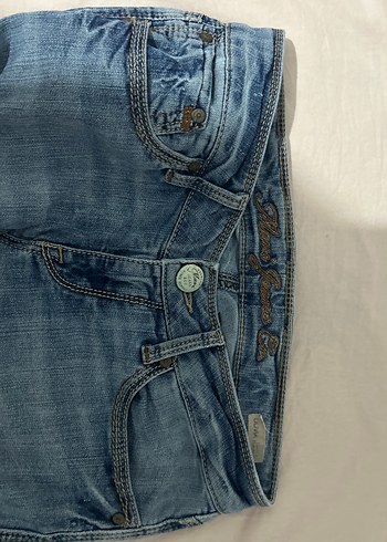 26 Beden mavi Renk Jean pantolon