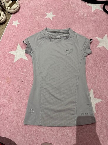 Nike tişört xs beden