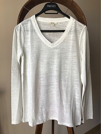 V yaka uzun kollu tshirt