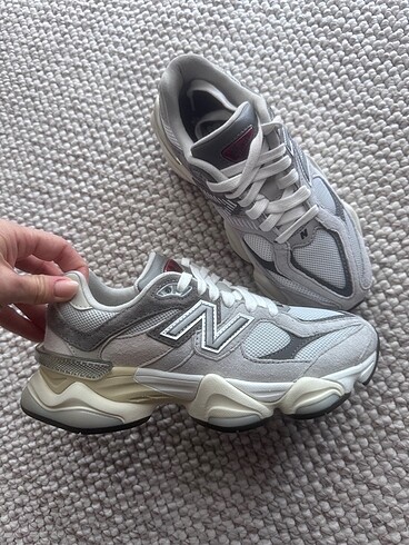 New Balance 9060 spor ayakkabısı