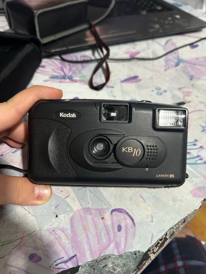Kodak KB10 Siyah Filmli Kamera analog fotoğraf makinesi - Görsel 2