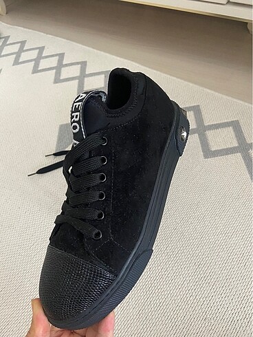 37 Beden Converse ayakkabı Aeropostale marka