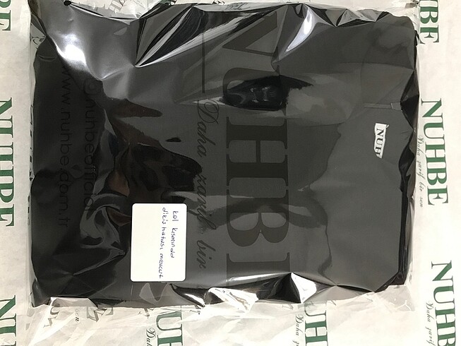 Diğer Lotus elbise siyah 135 cm kolda dikiş hatası mevcut