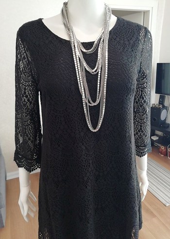 H&M SİYAH DANTEL MİNİ ELBİSE - Görsel 2