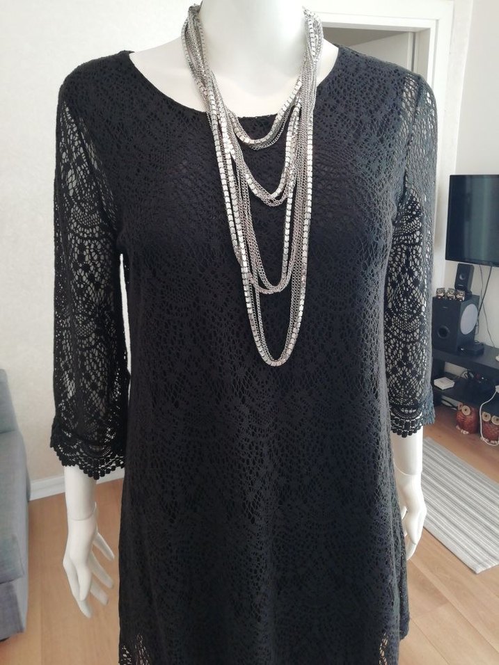 H&M SİYAH DANTEL MİNİ ELBİSE - Görsel 2