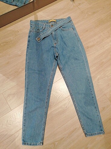 KENE TASARIM MOM JEANS 
