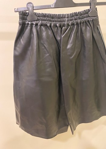 Kadın Siyah Deri Mini Şort - Görsel 5