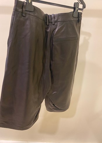 Siyah Deri Kemerli Mini Şort - Görsel 6