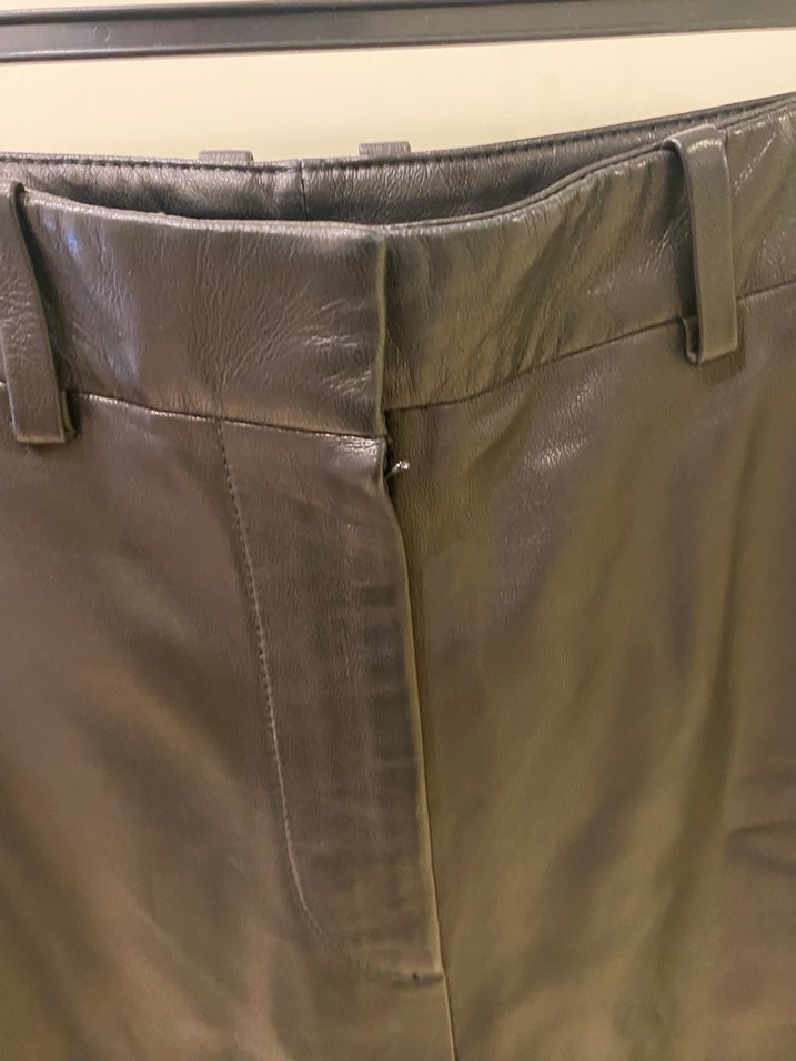 Siyah Deri Mini Şort - Görsel 3