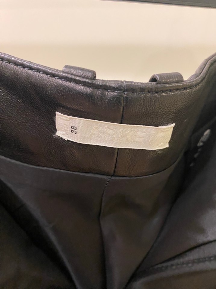 Siyah Deri Mini Şort - Görsel 5