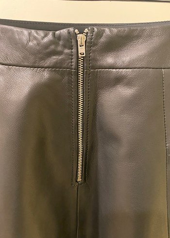 Siyah Deri Mini Şort Kemerli - Görsel 2