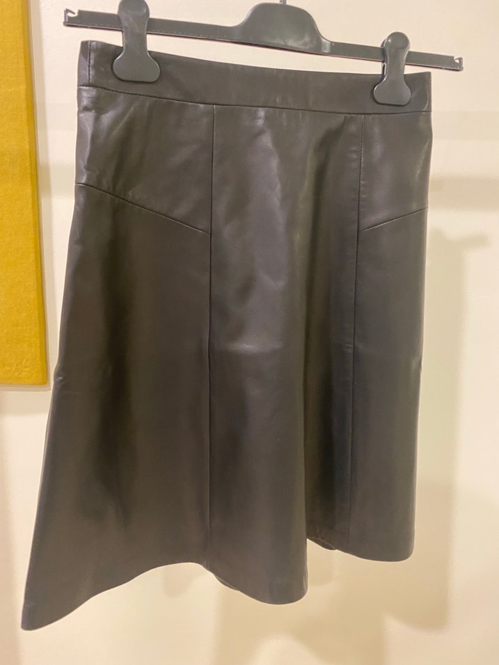 Siyah Deri Mini Şort Kemerli - Görsel 3