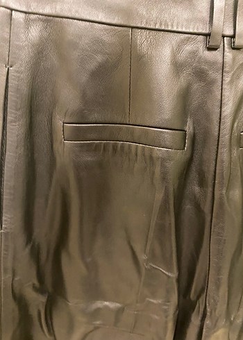 Siyah Deri Kemerli Mini Şort - Görsel 3