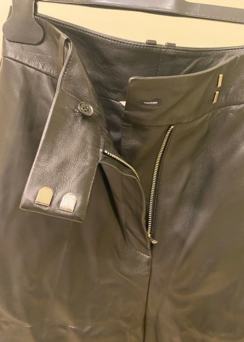 Siyah Deri Kemerli Mini Şort - Görsel 5