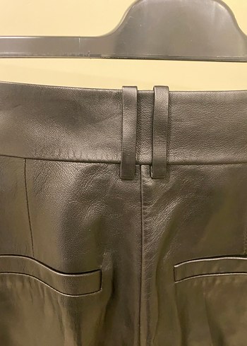 Siyah Deri Kemerli Mini Şort - Görsel 4