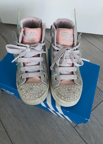 SKECHERS IŞIKLI KIZ ÇOCUK BOT