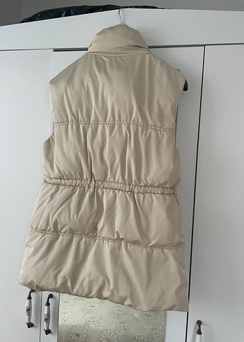 Stradivarius Bej Kemerli Yüksek Yakalı Kadın Şişme Yelek