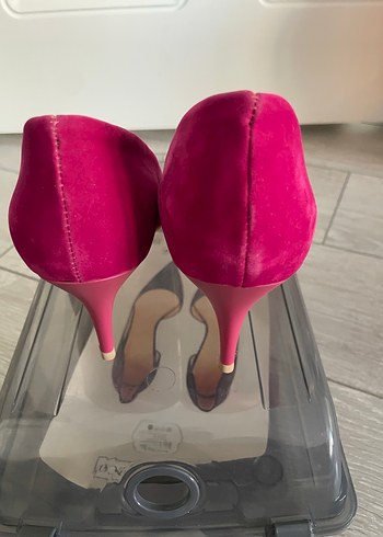 Parlak Pembe Süet Stiletto Topuklu Kadın Ayakkabı - Görsel 2