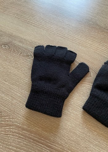 Kedi Figürlü Siyah Eldiven ve Kırmızı Bere - Görsel 6