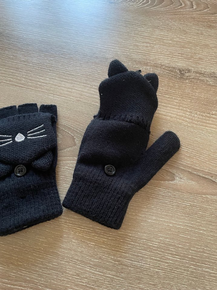 Kedi Figürlü Siyah Eldiven ve Kırmızı Bere - Görsel 5