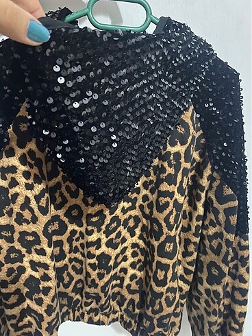 xl Beden Kapüşonlu pullu leopar ceket