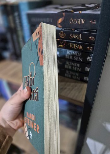 Kör Nokta - Kandi Steiner - Görsel 3