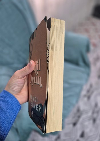 Adil Oyun - Kandi Steiner - Görsel 3