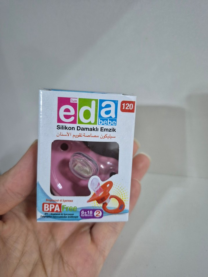 Pembe BPA İçermeyen Silikon Damaklı Emzik 6+18 ay - Görsel 2