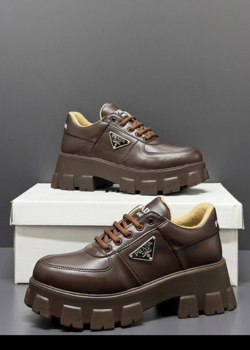 Prada Kahverengi Deri Sneaker