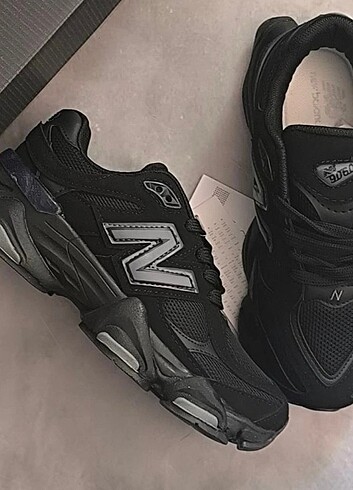 NEW BALANCE SPOR AYAKKABI İTHAL ÜRÜN 