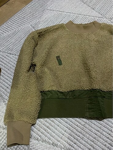 s Beden Twist crop sweatshirt
