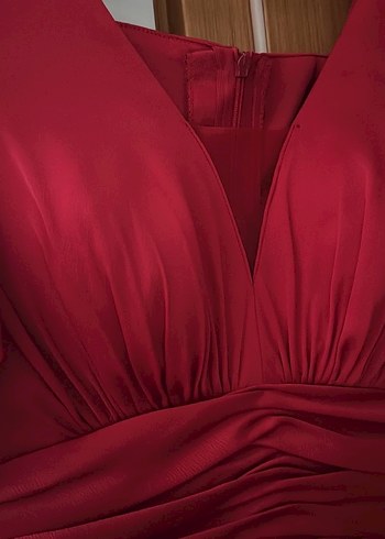 Kırmızı uzun  V Yakalı Fırfırlı Abiye Elbise - Görsel 2