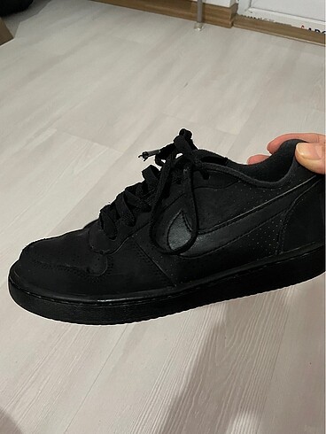 36,5 Beden Orijinal Nike ayakkabı