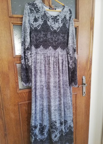 40 Beden 3 elbise 200 tl