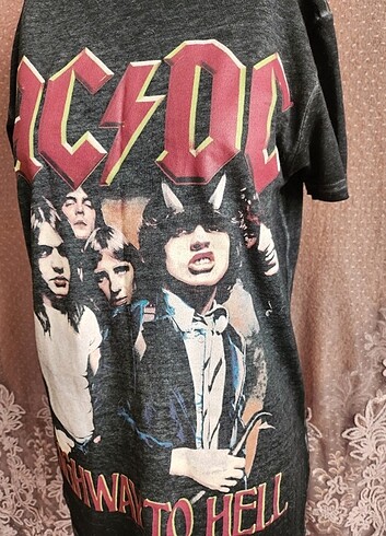 m Beden emo grunge ac dc tshirt 