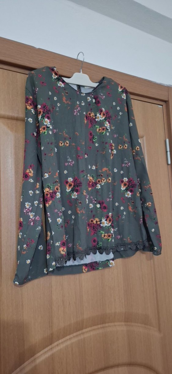 Gri Çiçek Desenli Bohem Hamile Bluzu - Görsel 4