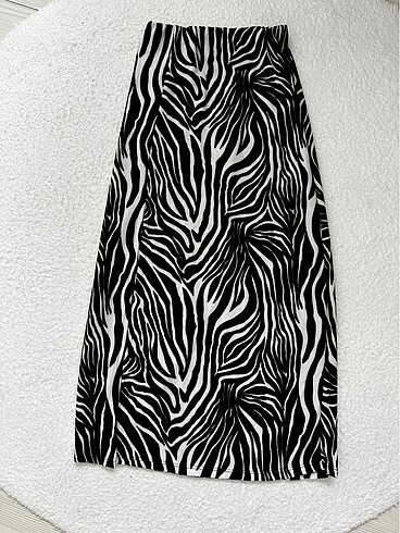 xs Beden Zebra Desenli Midi Etek