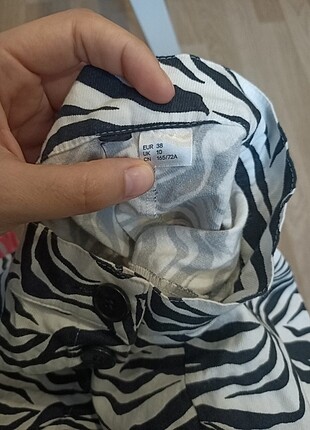 H&M Zebra desenli etek 