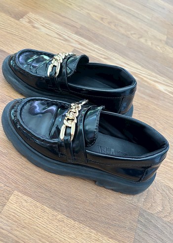 Zincir Detaylı Parlak Siyah çocuk Loafer - Görsel 5