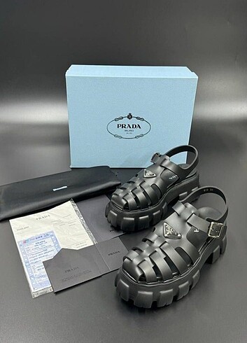 PRADA SANDALET 