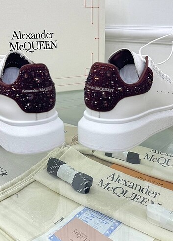 38 Beden beyaz Renk ALEXANDER MCQUEEN KADIN AYAKKABISI