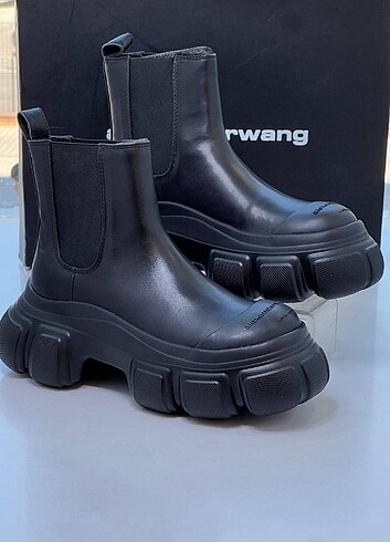 39 Beden siyah Renk ALEXANDER WANG KADIN BOT