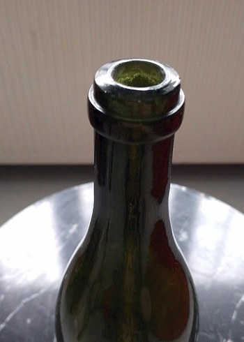 Koyu haki renkli cam şişe - Görsel 2