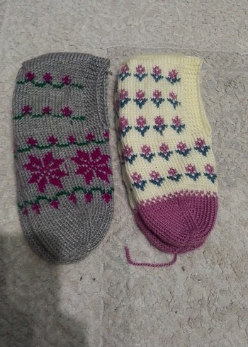 Çok Renkli Örgü Çorap - Görsel 2