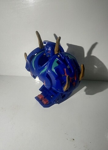  Aquos Hylash Bakugan