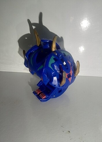  Beden Aquos Hylash Bakugan