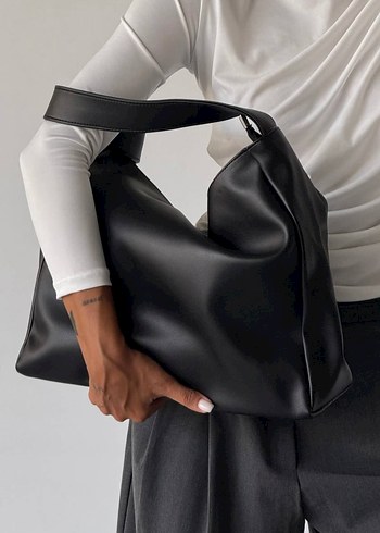 Minimalist Siyah Deri Kadın Omuz Çantası