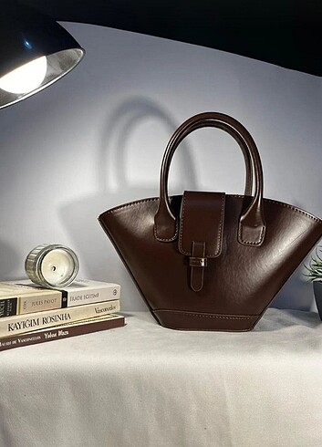 Beden Kova model uzun askılı el kol çantası ölçü 24*19 cm