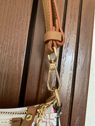 Guess Çanta
